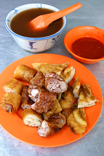 Plate of fried fritters (3 pieces for RM2.20) & red bean soup, RM1.00